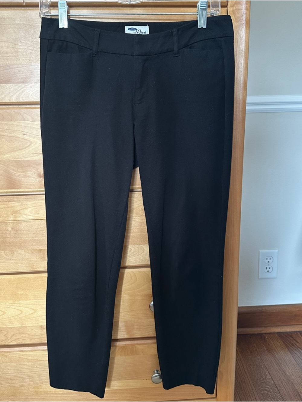 Old Navy The Diva Ankle Pants Straight Fit